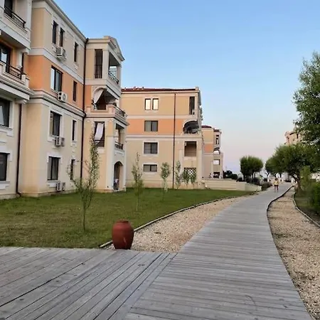 Апартаменты Apartment Green Life 4D02 At Smokinya Beach Созополь